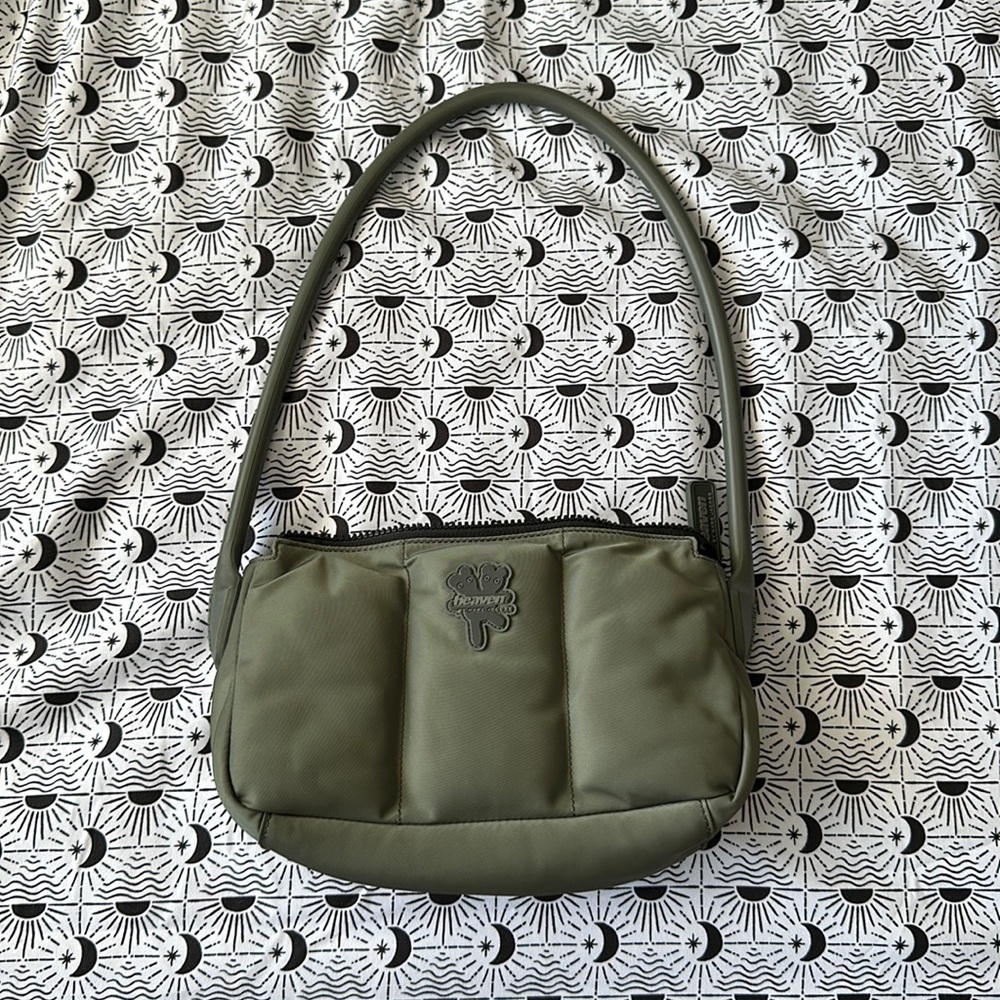 heaven marc jacobs sage green shoulder bag